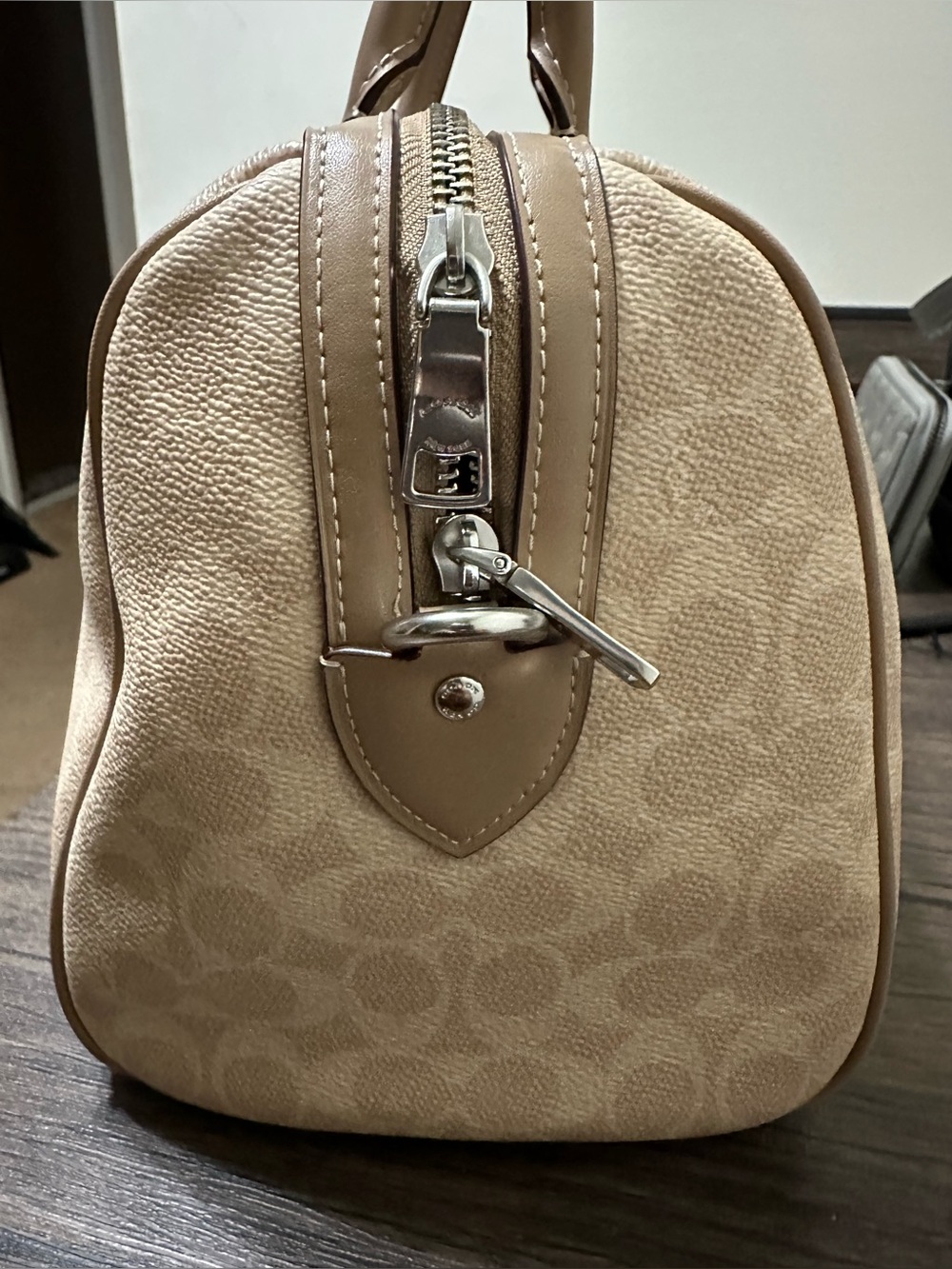 Coach Signature Rowan Satchel with Silver Metal - Picture 5 of 8
